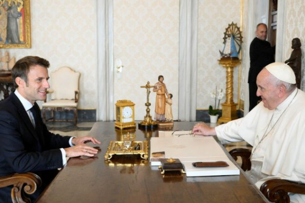 ĐTC gặp Tổng thống Pháp Emmanuel Macron